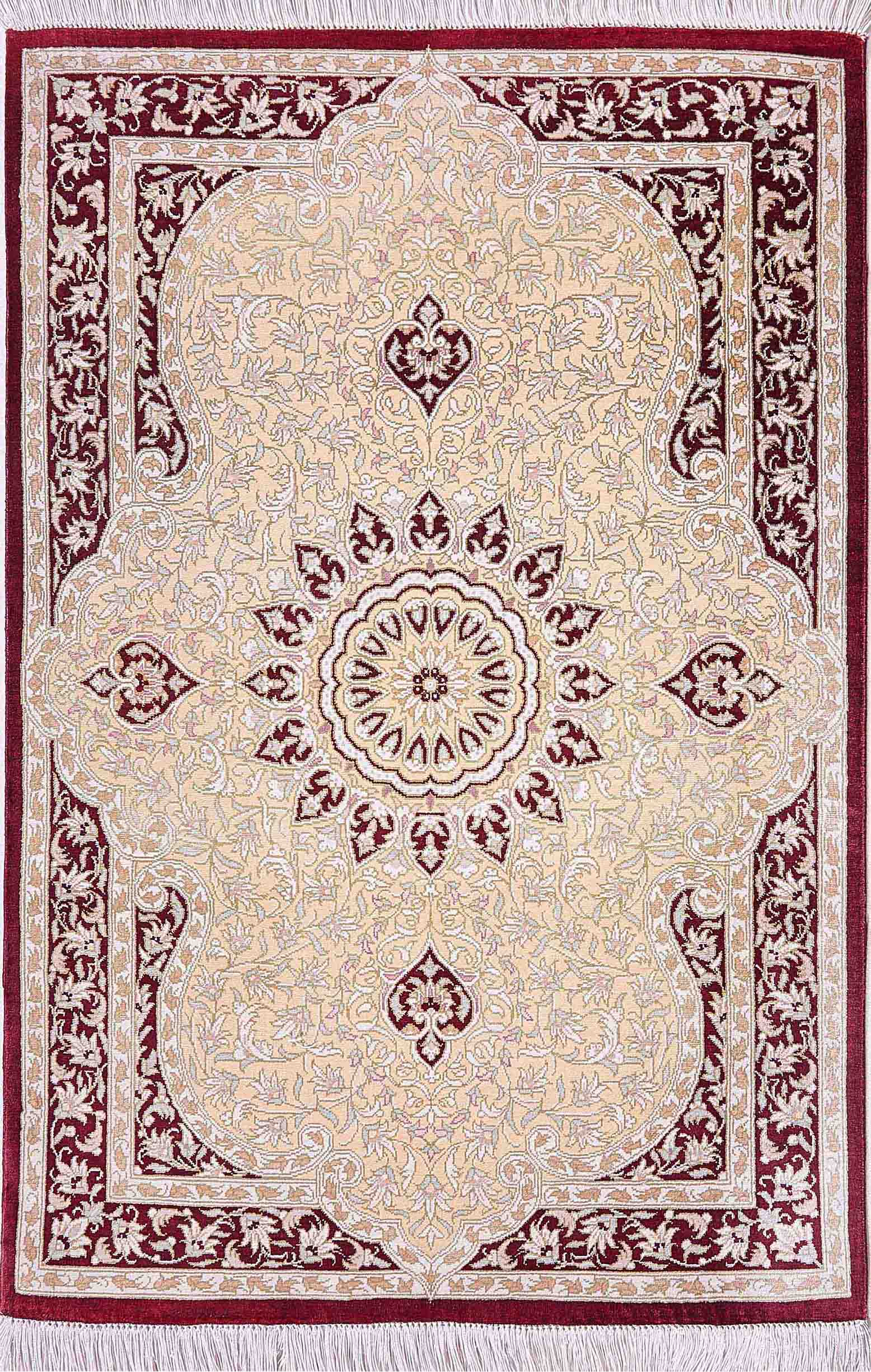 Ghom Seide